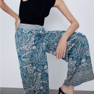 NWT $49.90 Zara Blue and White Floral Wide Leg Pants